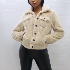 NWT Ci SONO Los Angeles Women's Cream Faux Fur size XL warm comfy crop Jacket
